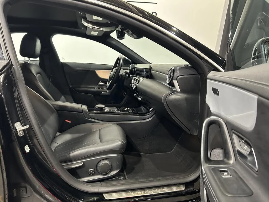 Mercedes-Benz CLA * KEYLESS * AWD * Автокредит * (Цена до България), снимка 7 - Автомобили и джипове - 55572808