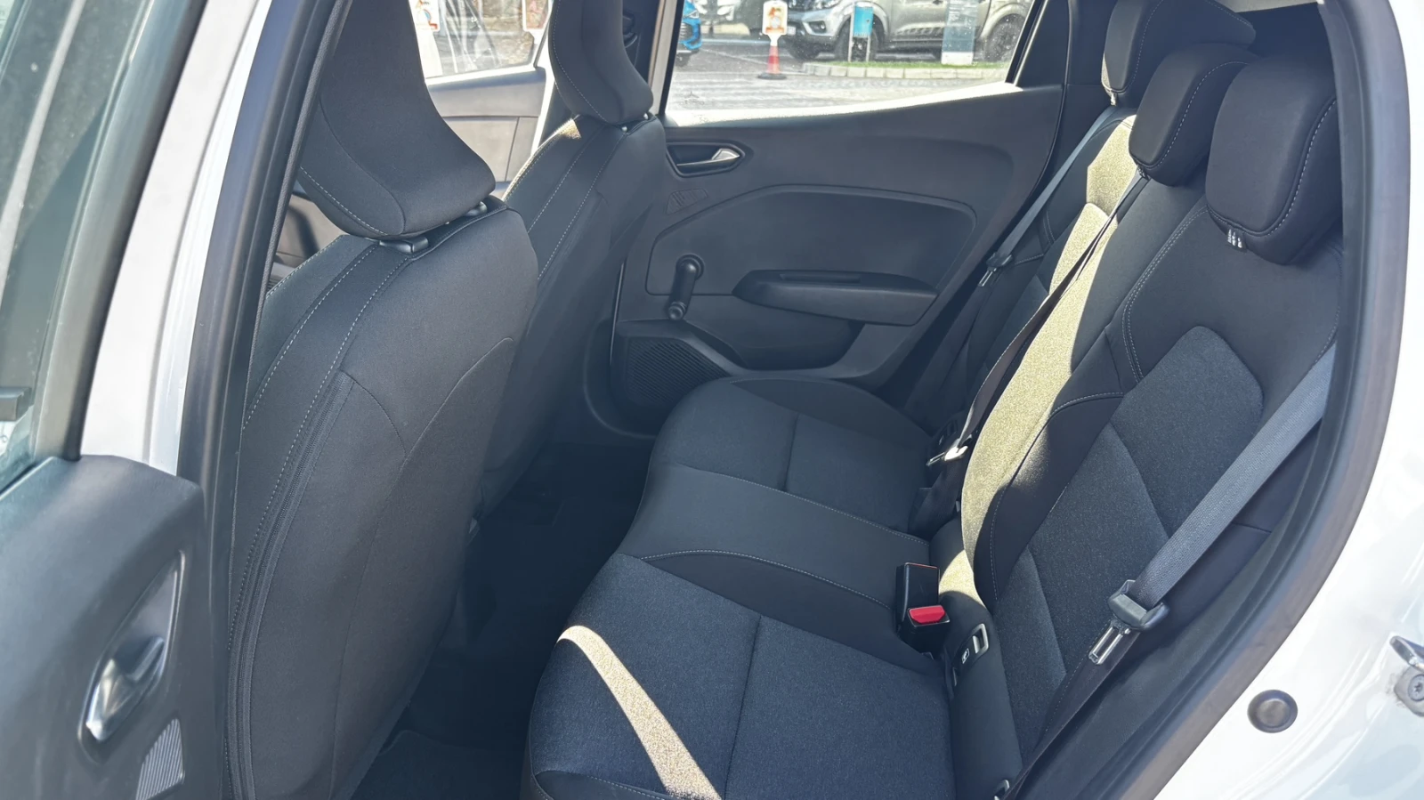 Renault Clio 1.0Tce/100к.с, снимка 8 - Автомобили и джипове - 55595488