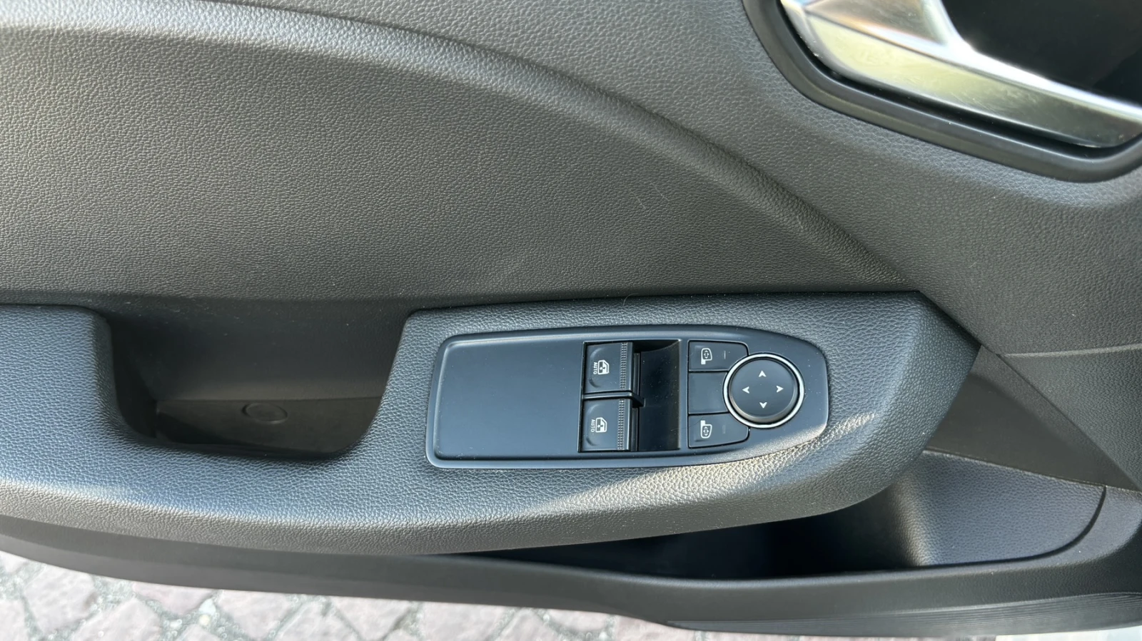 Renault Clio 1.0Tce/100к.с, снимка 13 - Автомобили и джипове - 55595488