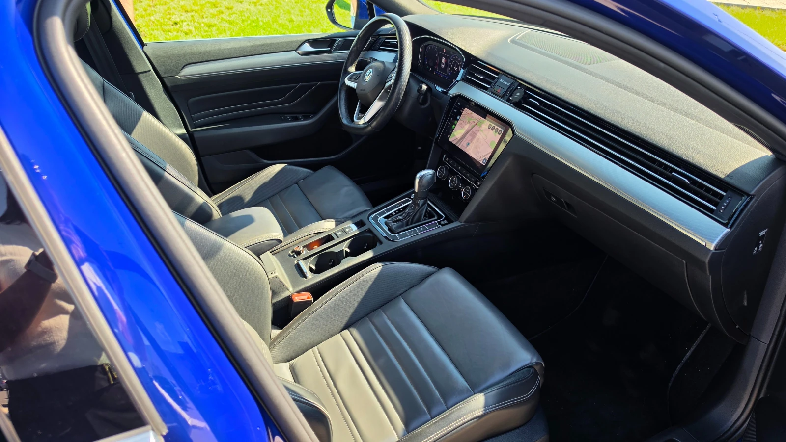 VW Passat TSI - R-Line, снимка 6 - Автомобили и джипове - 55904437