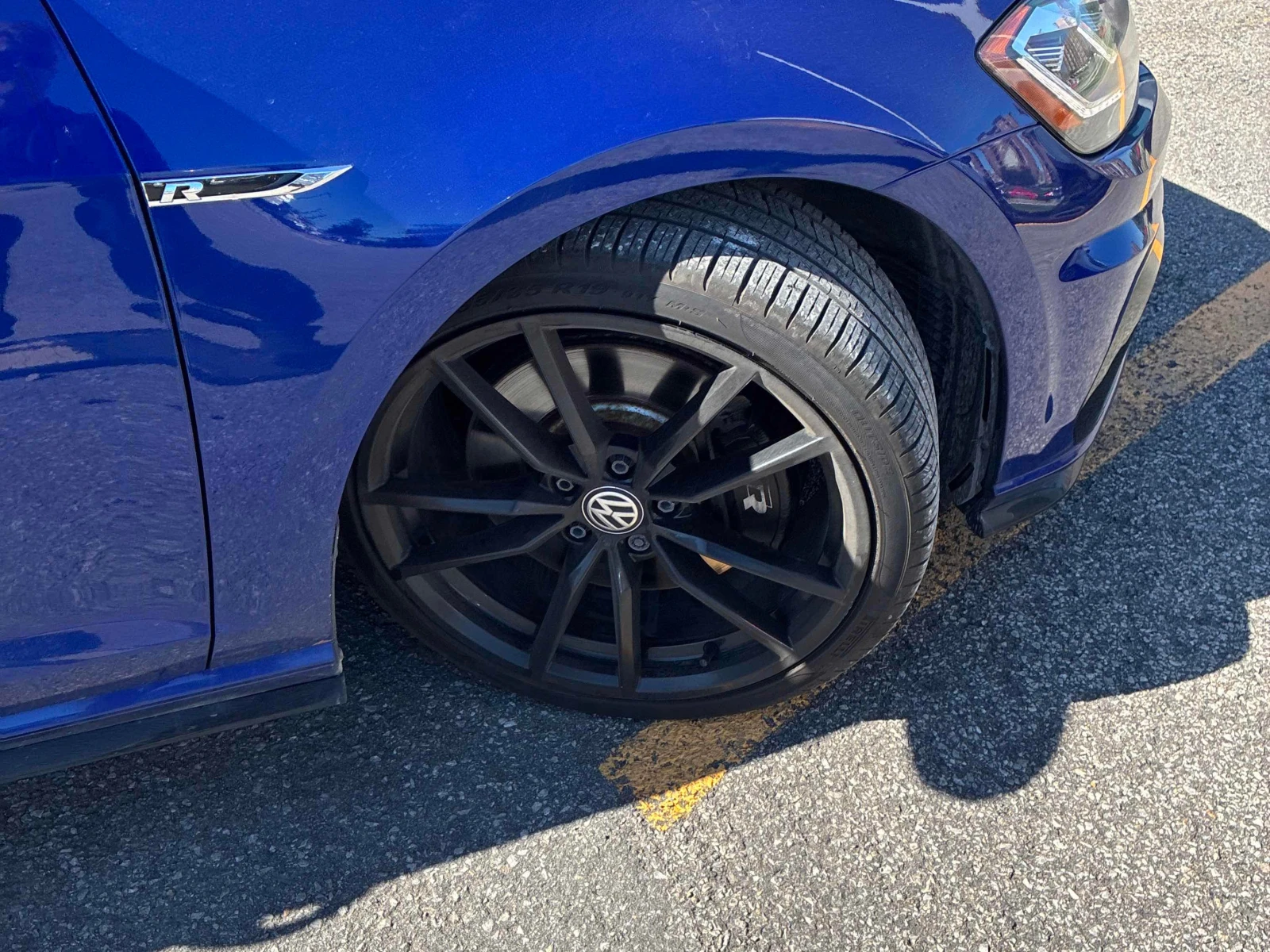 VW Golf R DSG / КОЖА / 2 ЧИФТА ГУМИ / АВТОКРЕДИТ, снимка 6 - Автомобили и джипове - 55912634
