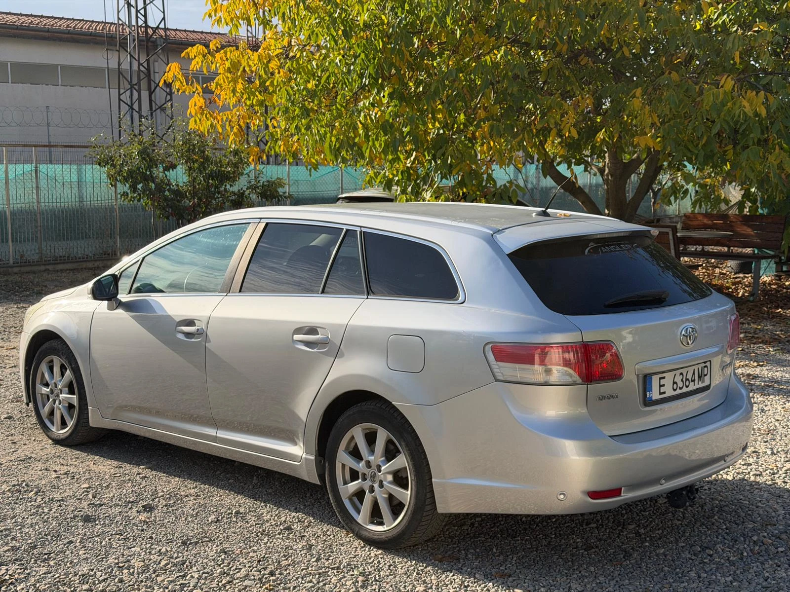 Toyota Avensis AUTOMATIC, снимка 5 - Автомобили и джипове - 56449428