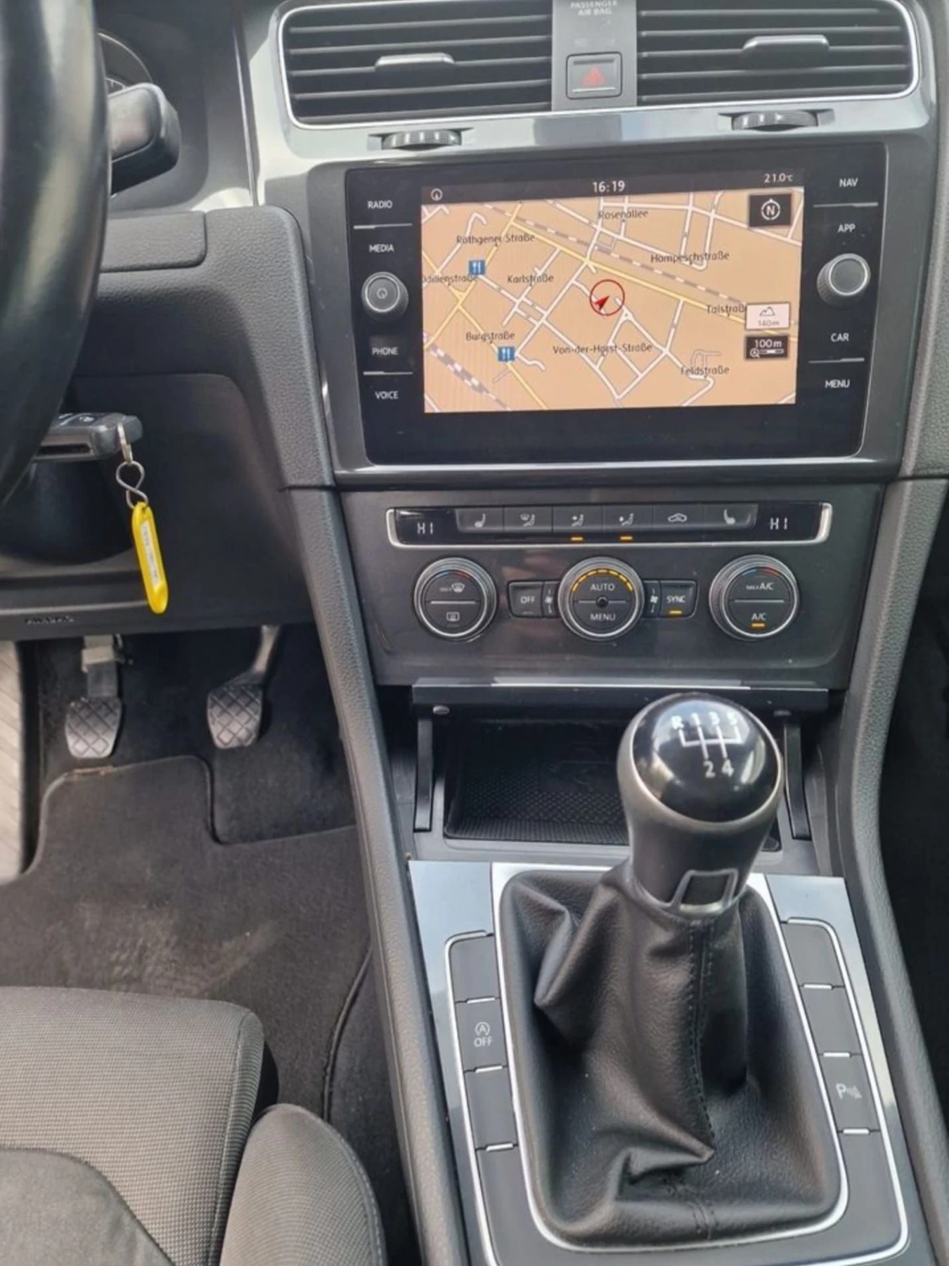 VW Golf Учебен 1.6 116к.с., снимка 6 - Автомобили и джипове - 56522947