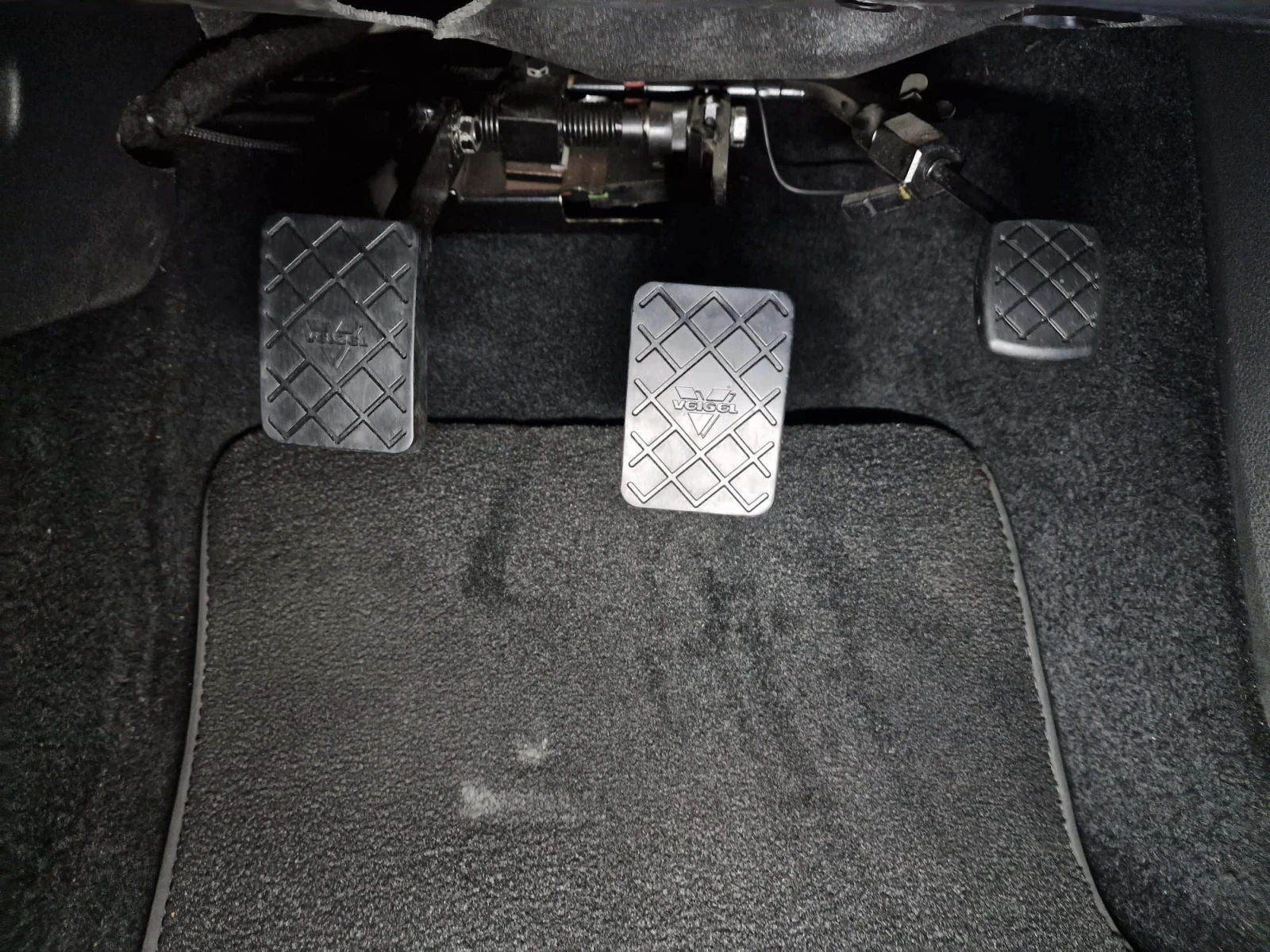 VW Golf Учебен 1.6 116к.с., снимка 13 - Автомобили и джипове - 56522947
