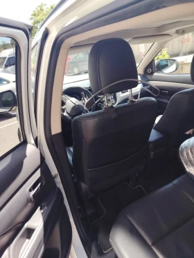 Mitsubishi Outlander 2.0i Phev-4wd /Auto/Navi/Koja/Camera/Xenon/L, снимка 7