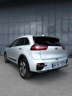 Kia Niro Premium Line 64kW - 14999 € / 29335.49 лв. - 20985934 3