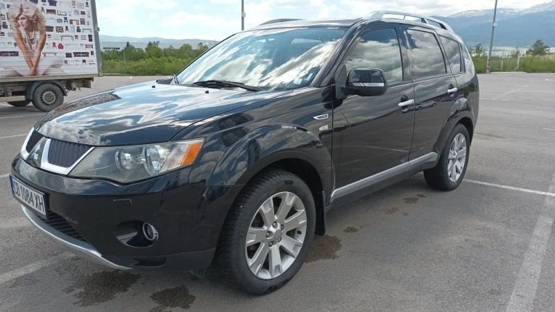 Mitsubishi Outlander 4WD 7-Местна, снимка 3 - Автомобили и джипове - 47079969