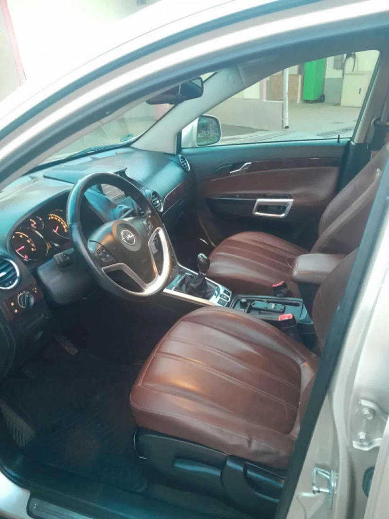 Opel Antara, снимка 8 - Автомобили и джипове - 52522690