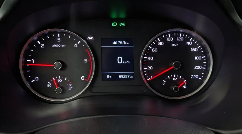 Kia Stonic Platinum CRDi, снимка 12 - Автомобили и джипове - 53251718