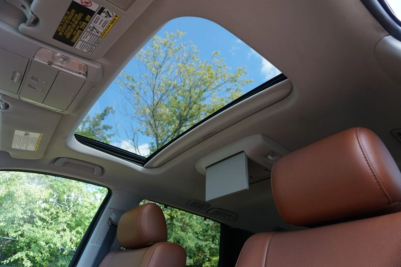 Toyota Sequoia Platinum , снимка 11 - Автомобили и джипове - 54115385