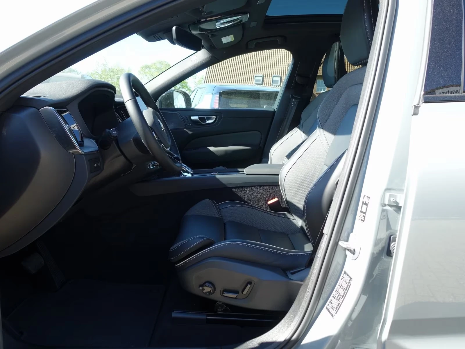 Volvo XC60 NEW 2026 T8 AWD Black Edition Plus | Mobile.bg � ����������� 11