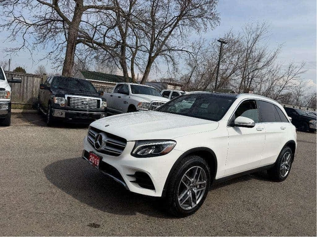 Mercedes-Benz GLC 300 * 300 4M * CARFAX * БЕЗ ПЪРВОНАЧАЛНА ВНОСКА, снимка 2 - Автомобили и джипове - 54544063