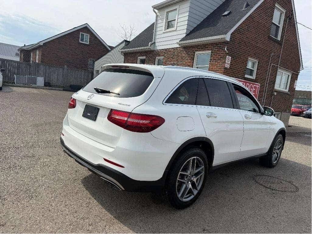 Mercedes-Benz GLC 300 * 300 4M * CARFAX * БЕЗ ПЪРВОНАЧАЛНА ВНОСКА, снимка 6 - Автомобили и джипове - 54544063