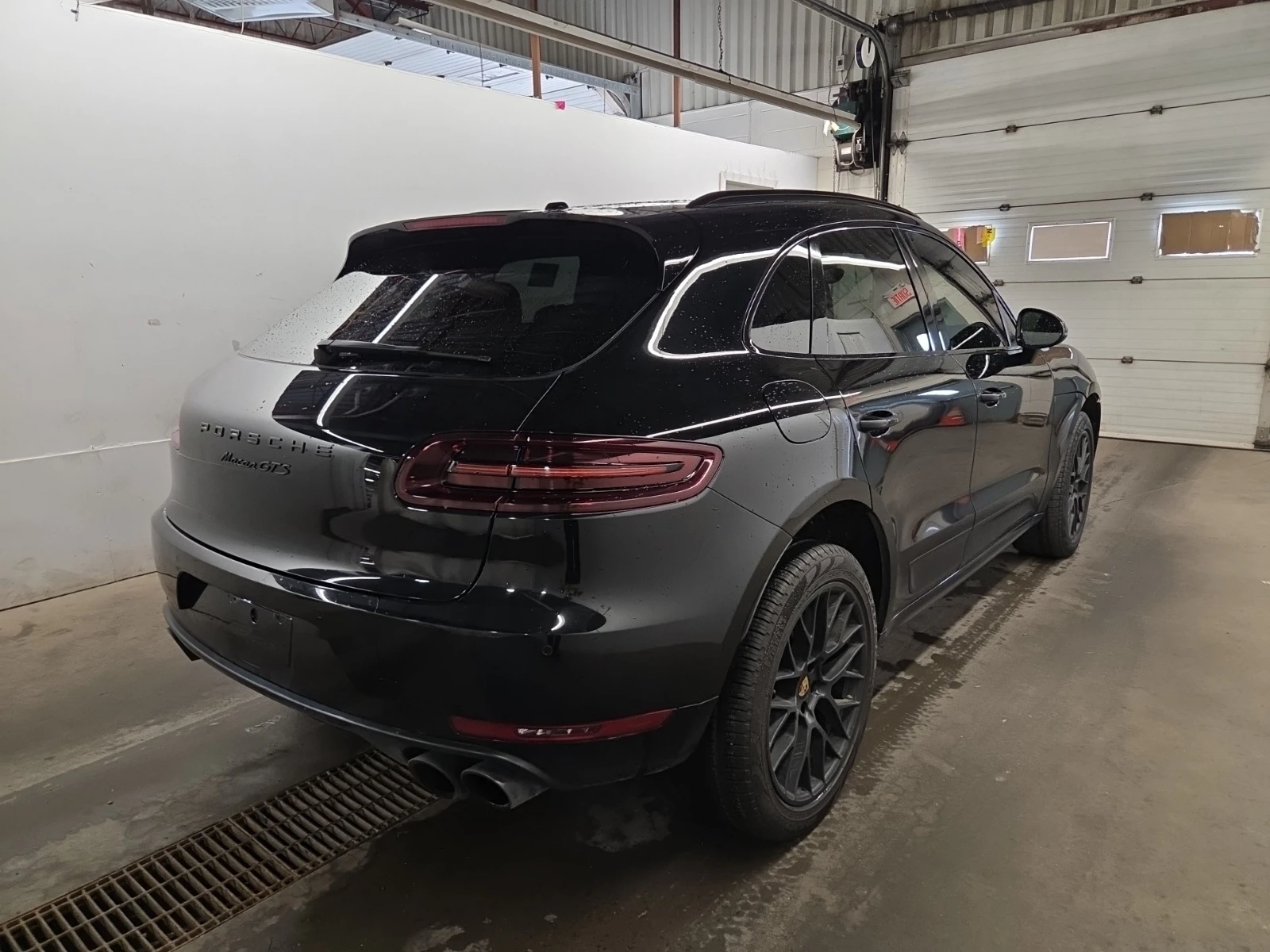 Porsche Macan GTS * * CARFAX * * АВТО КРЕДИТ * * , снимка 3 - Автомобили и джипове - 54813852