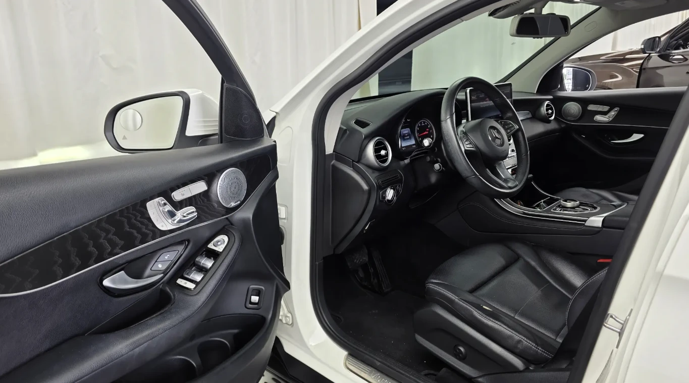 Mercedes-Benz GLC КУПЕ * КАМЕРА * МЪРТВА ТОЧКА * , снимка 12 - Автомобили и джипове - 54837307