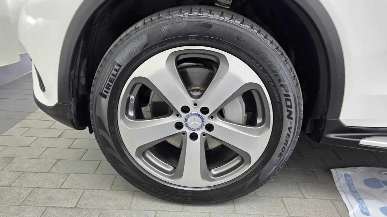 Mercedes-Benz GLC КУПЕ * КАМЕРА * МЪРТВА ТОЧКА * , снимка 17 - Автомобили и джипове - 54837307