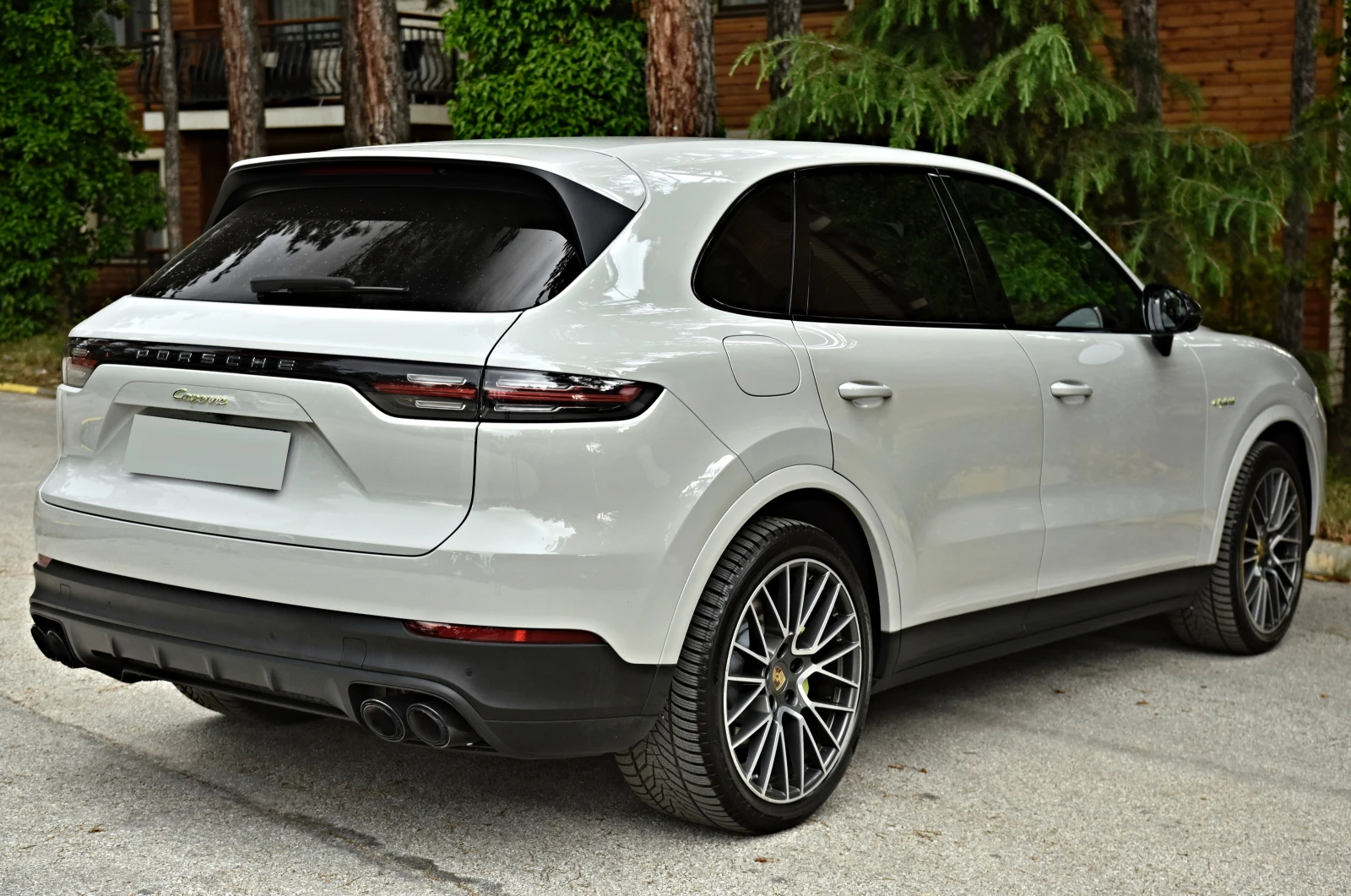 Porsche Cayenne E-HYBRID * PLUG-IN HYBRID* * 360* , снимка 4 - Автомобили и джипове - 54905884