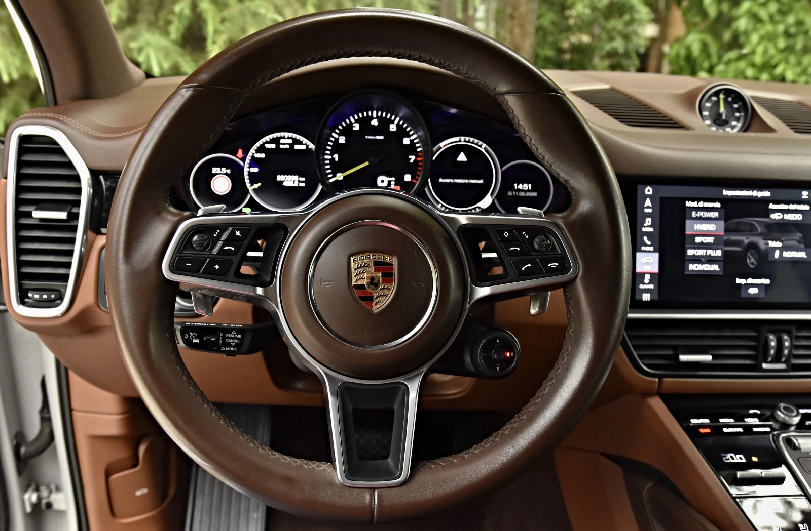 Porsche Cayenne E-HYBRID * PLUG-IN HYBRID* * 360* , снимка 11 - Автомобили и джипове - 54905884