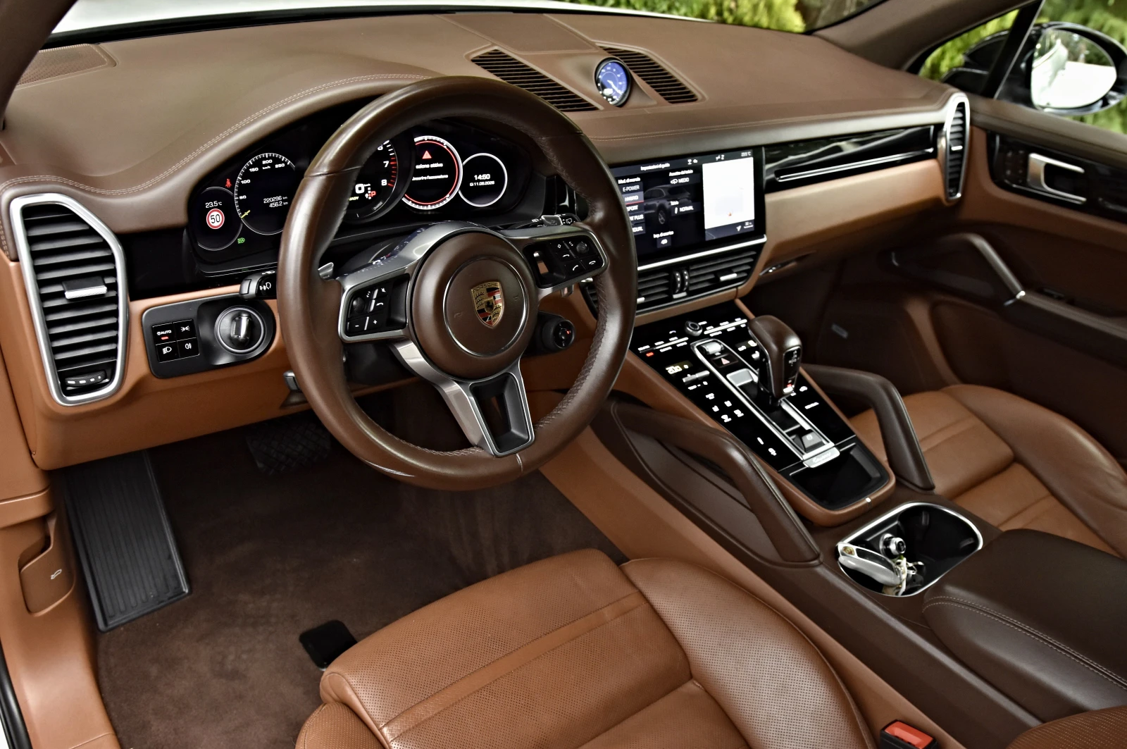 Porsche Cayenne E-HYBRID * PLUG-IN HYBRID* * 360* , снимка 15 - Автомобили и джипове - 54905884