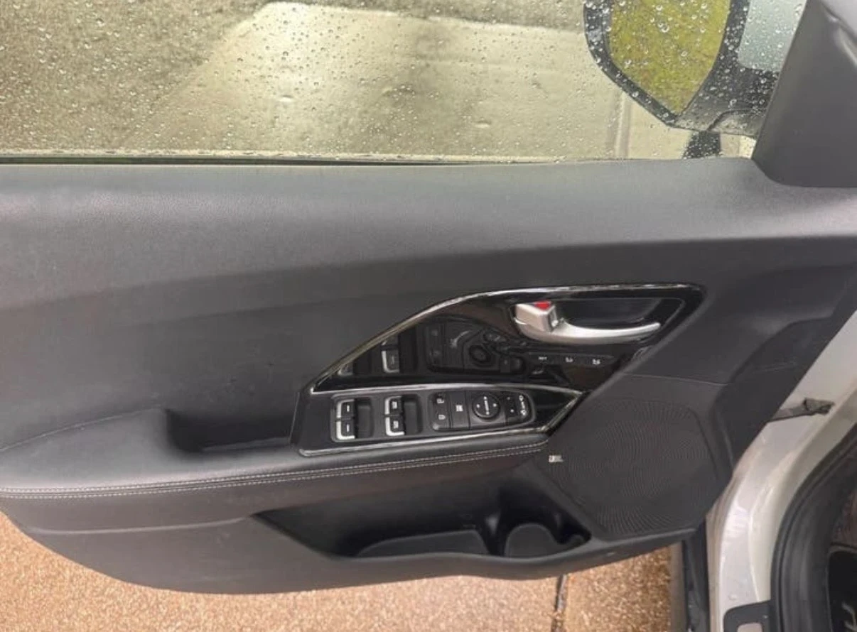 Kia Niro Premium Line 64kW, снимка 5 - Автомобили и джипове - 54924229