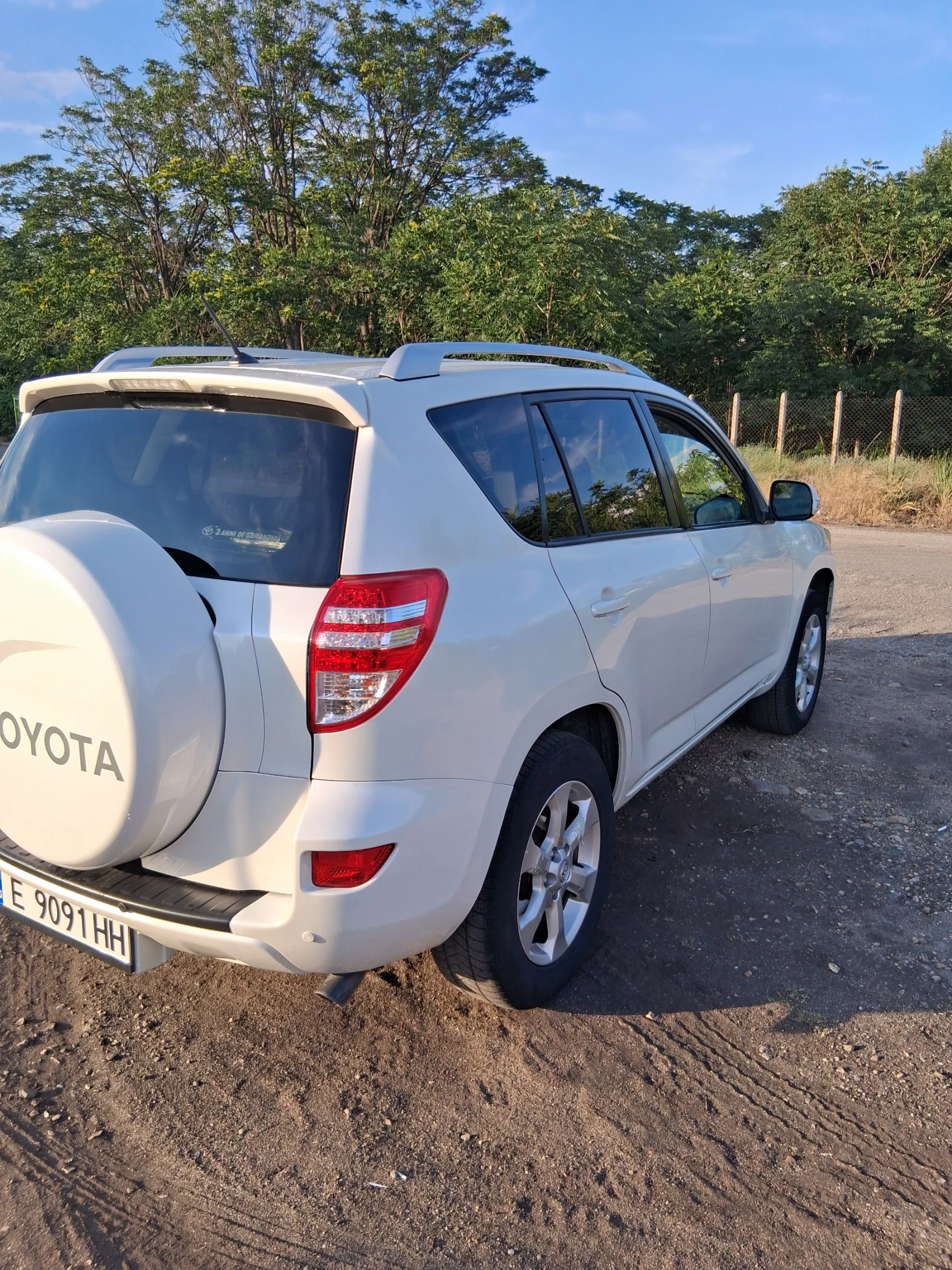 Toyota Rav4 2.2 D-4D 4x4, 150 �.�., 6-�������� ����� ��������� | Mobile.bg � ����������� 4