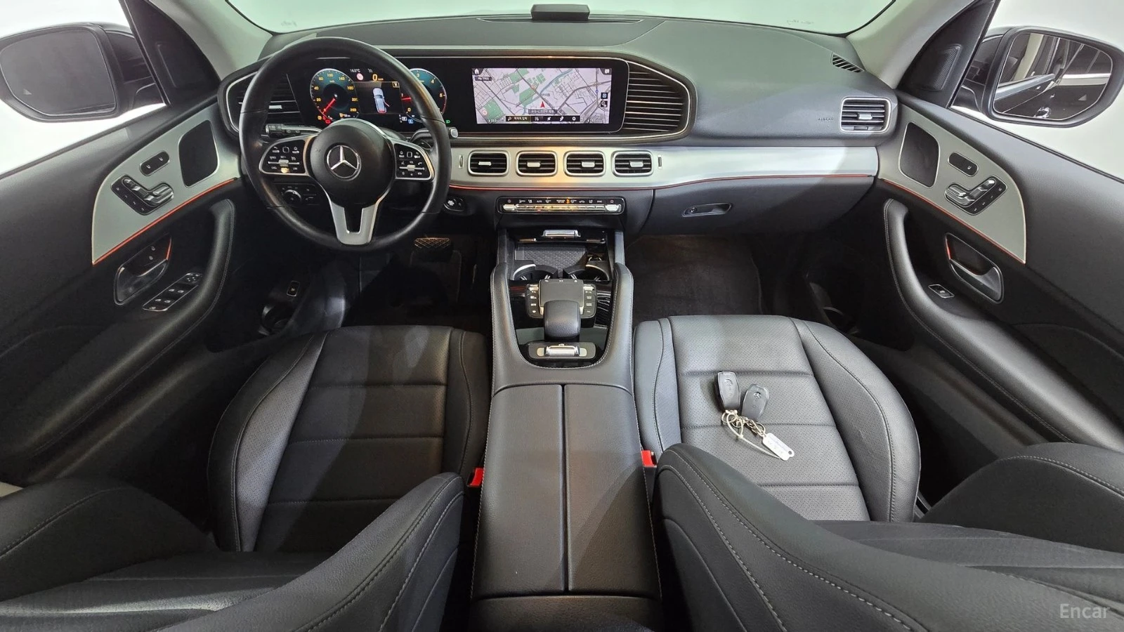 Mercedes-Benz GLE 300 D* 4MATIC* КОЖА* ПОДГРЕВ* ОБДУХВ* BURMASTER* PANO*, снимка 6 - Автомобили и джипове - 55478107