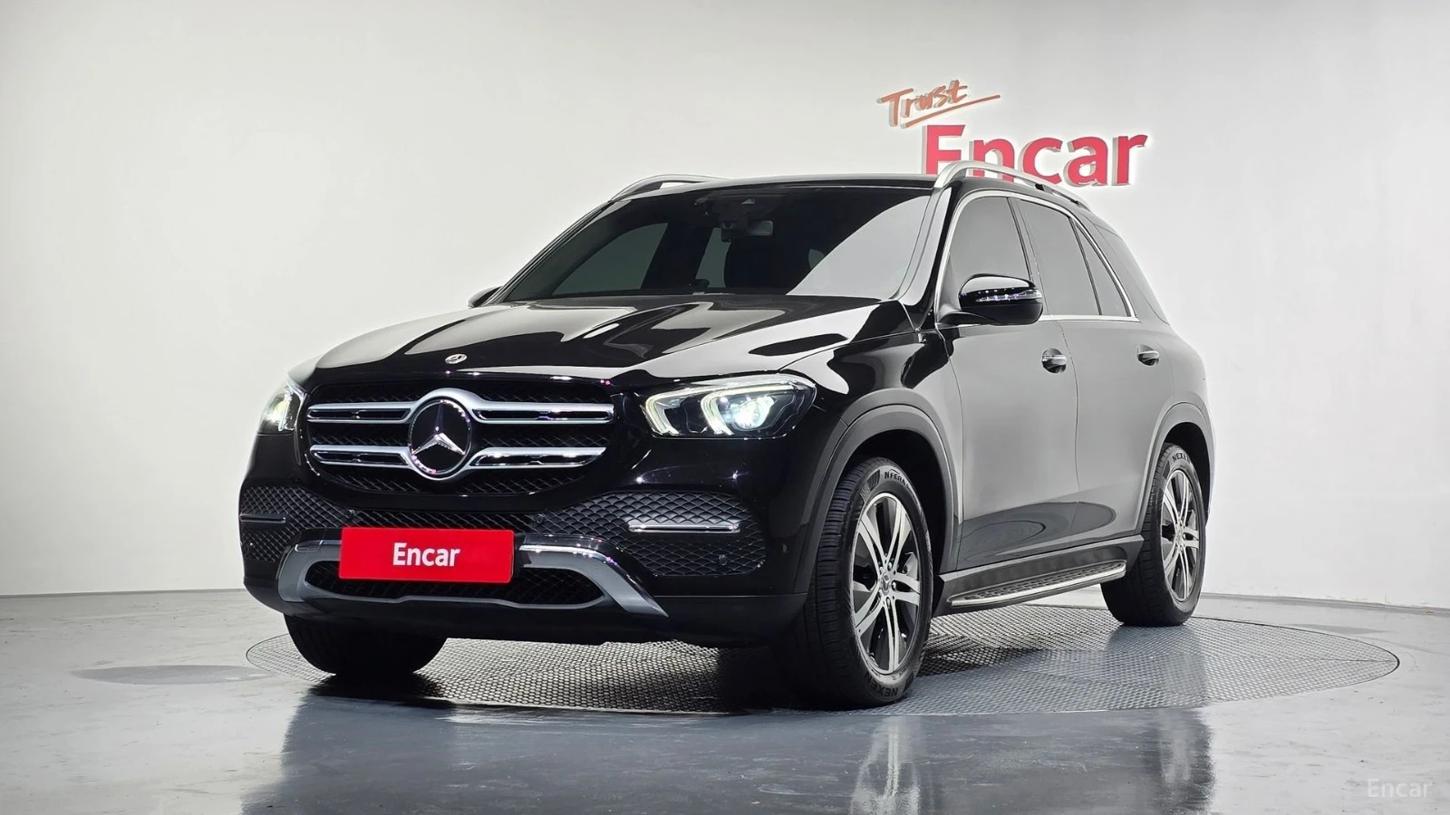 Mercedes-Benz GLE 300 D* 4MATIC* КОЖА* ПОДГРЕВ* ОБДУХВ* BURMASTER* PANO*