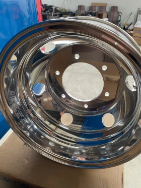     Mercedes-Benz Sprinter  . 