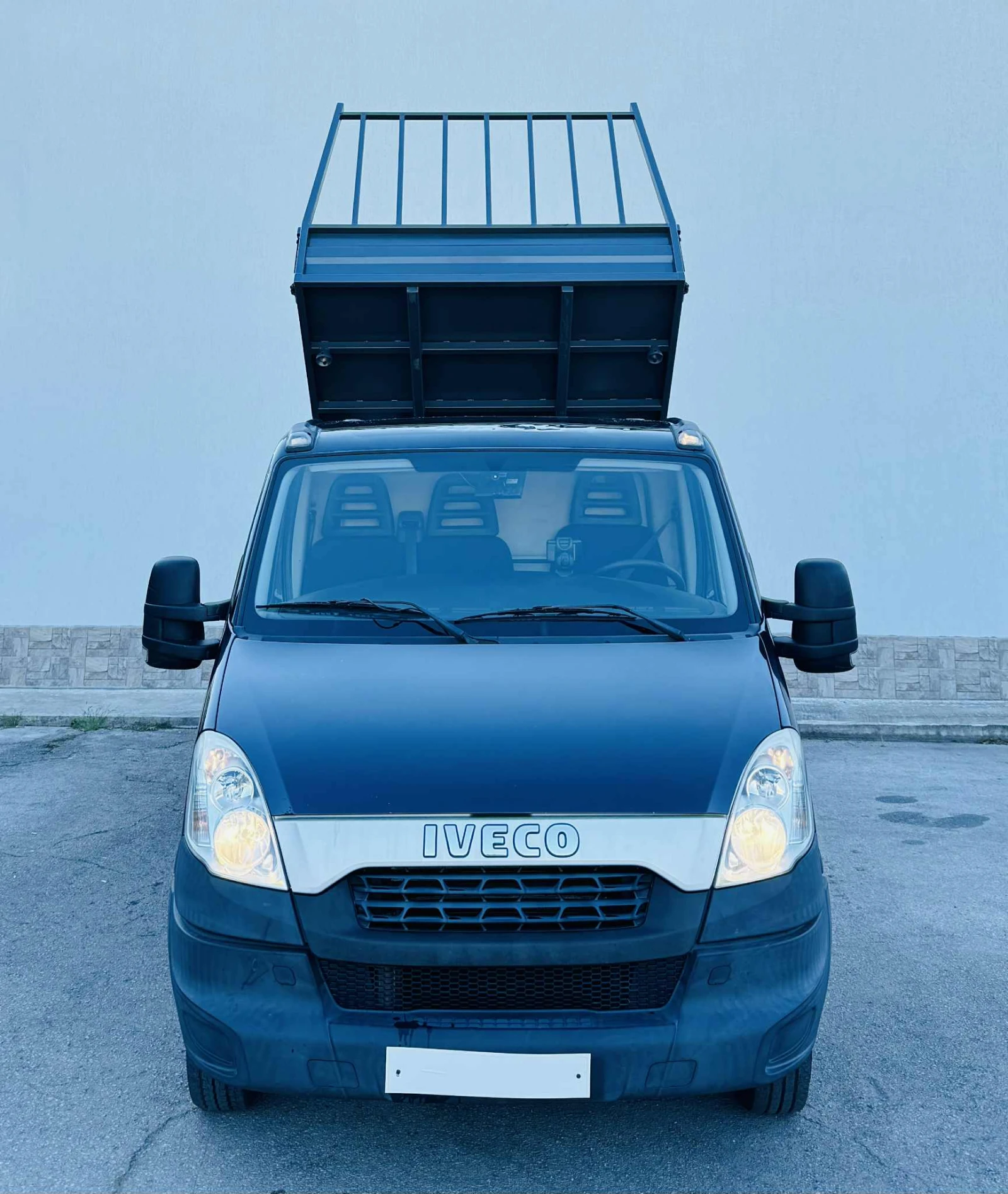 Iveco Daily Тристранен самосвал 3.0 тди климатик Евро5 - изображение 3