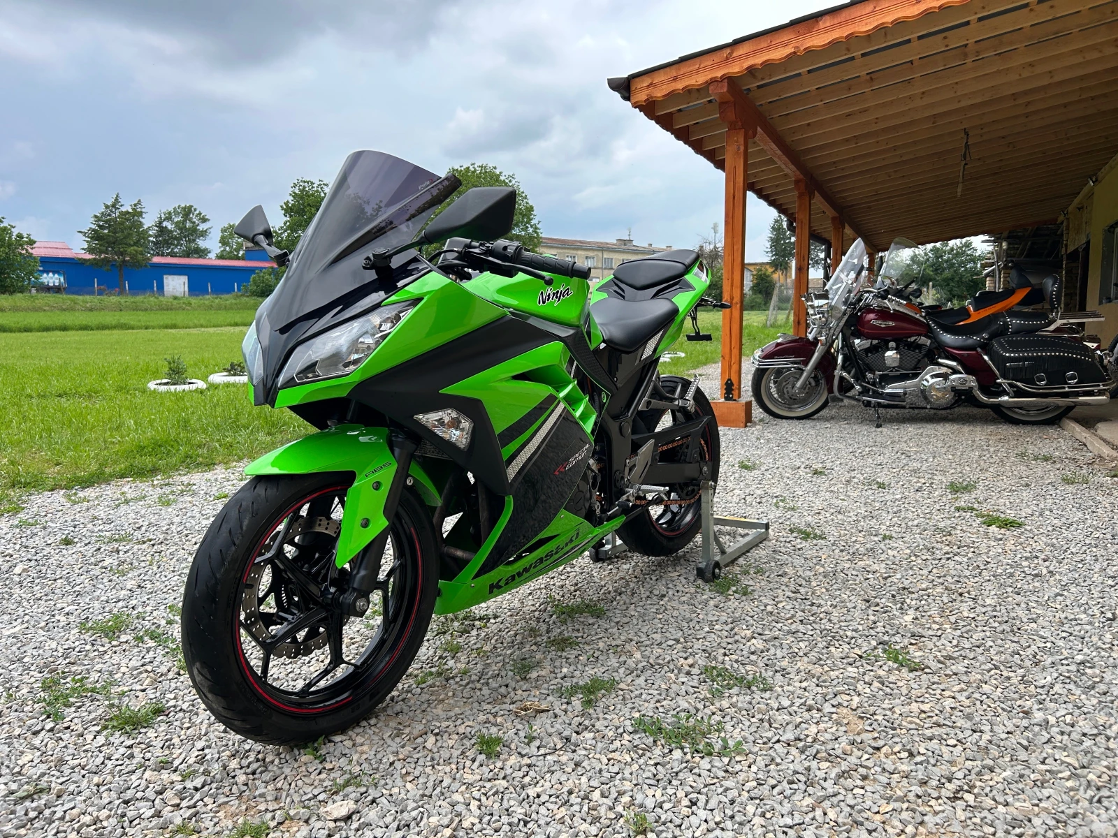 Kawasaki Ninja 300cc. 35 kW. A2