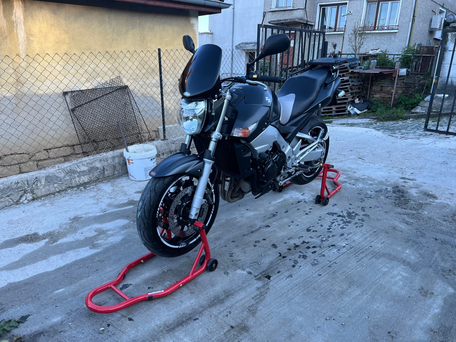 Suzuki Gsr