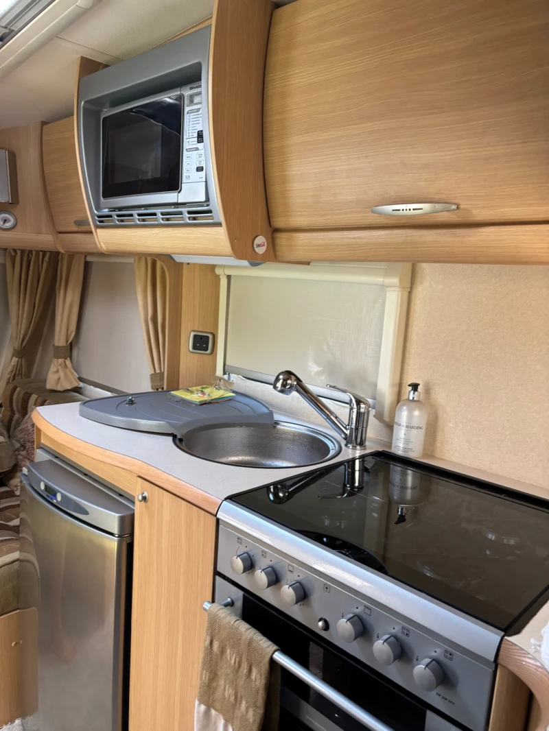 Каравана ABI, снимка 5 - Каравани и кемпери - 53301933