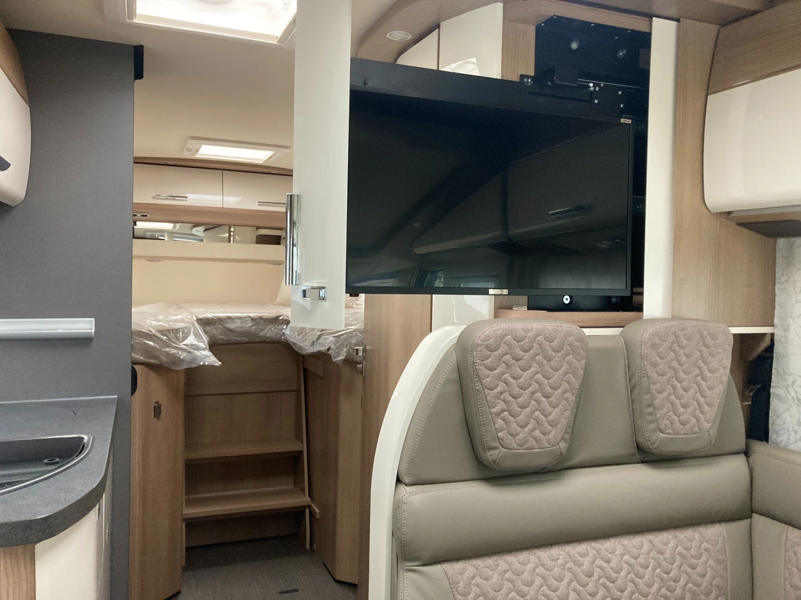 Кемпер Carthago C-Tourer I Fiat 143 LE  - 20 % - изображение 9