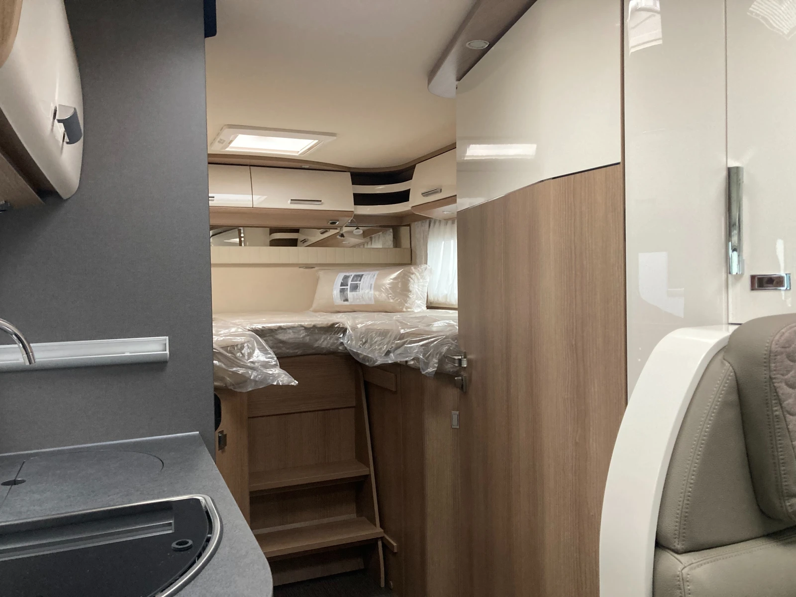 Кемпер Carthago C-Tourer I Fiat 143 LE  - 20 % - изображение 10