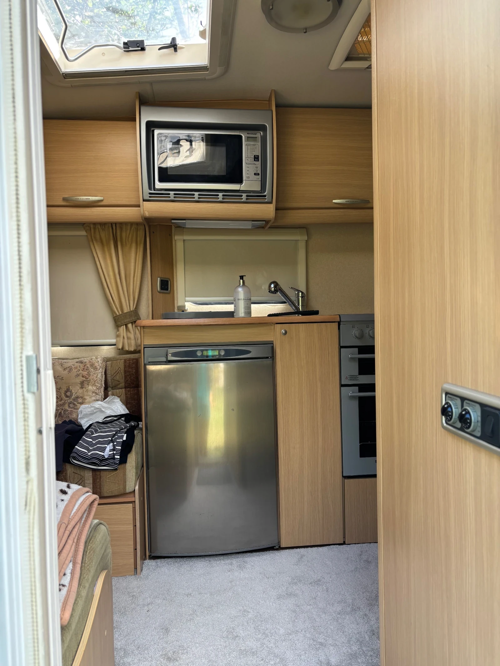 �������� ABI | Mobile.bg � ����������� 12