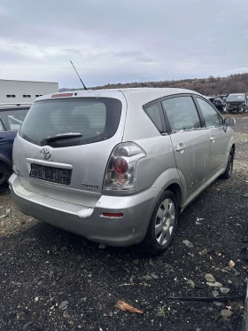 Toyota Corolla verso 2.0 D-4D 116К.с  ляв волан НА ЧАСТИ, снимка 2