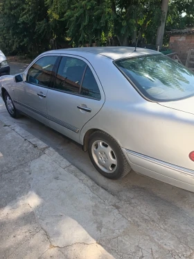 Обява за продажба на Mercedes-Benz E 250 2.5 турбодизел eleganche ~2 900 лв. - изображение 2