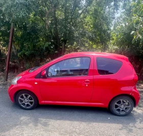 Toyota Aygo - 2100 € / 4107.24 лв. - 44081683 3