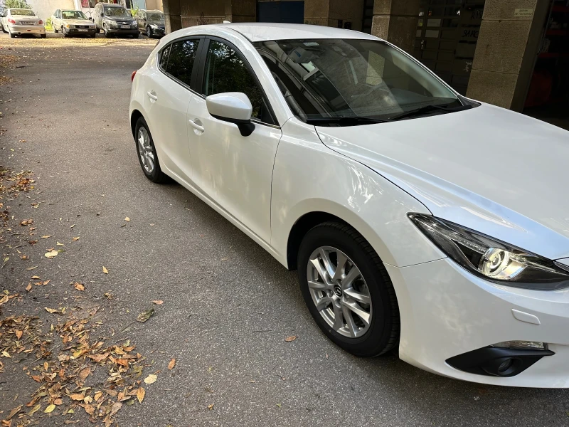 Mazda 3, снимка 2 - Автомобили и джипове - 47579337