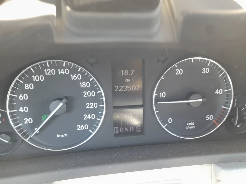 Mercedes-Benz C 220, снимка 5 - Автомобили и джипове - 47988456