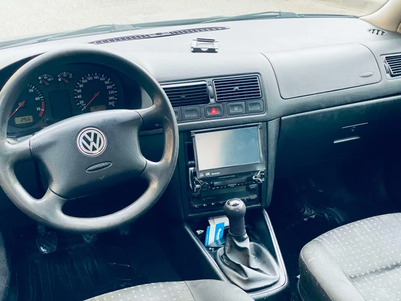 VW Golf, снимка 9 - Автомобили и джипове - 49481337