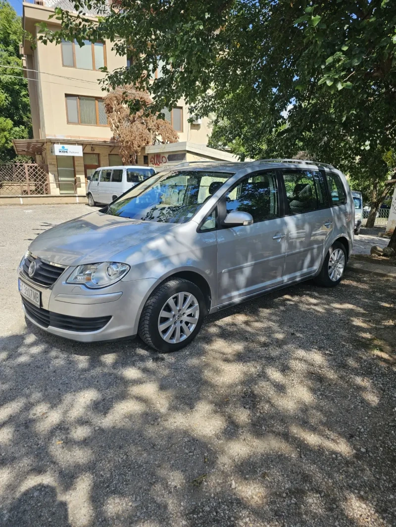 VW Touran, снимка 5 - Автомобили и джипове - 52662593