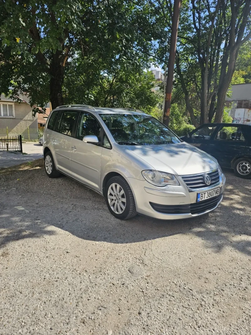 VW Touran, снимка 4 - Автомобили и джипове - 52662593