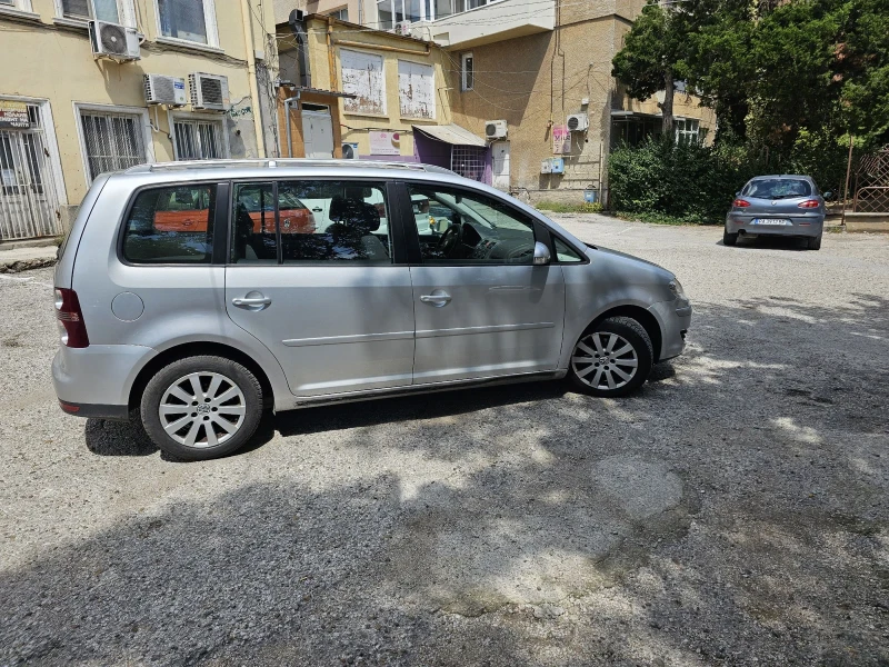 VW Touran, снимка 2 - Автомобили и джипове - 52662593