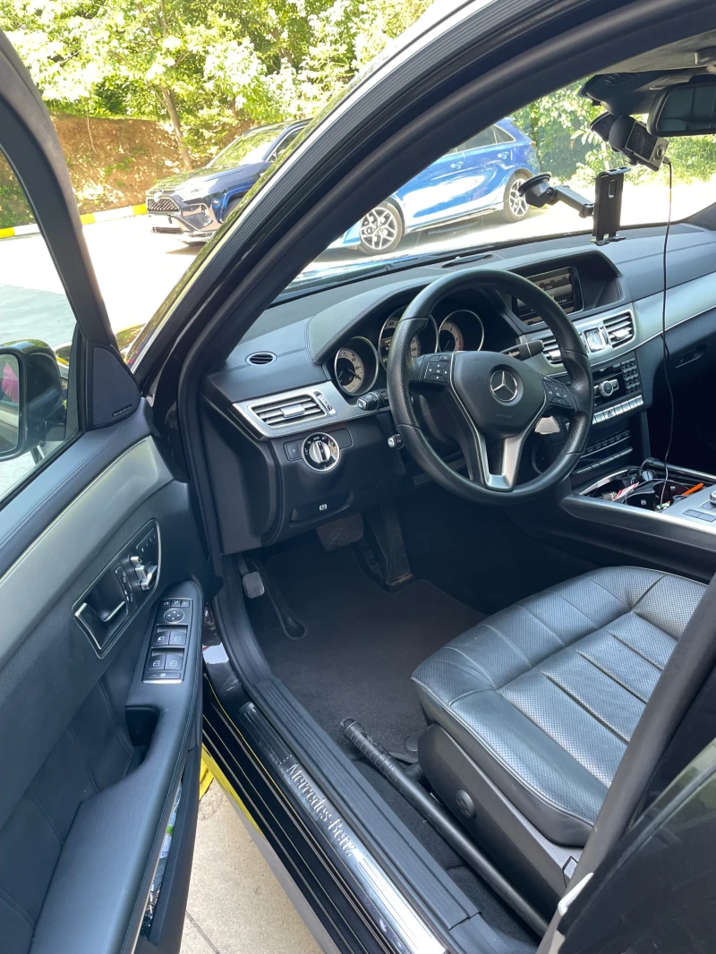 Mercedes-Benz E 350 4matic, 7g-tronic, снимка 9 - Автомобили и джипове - 50590864