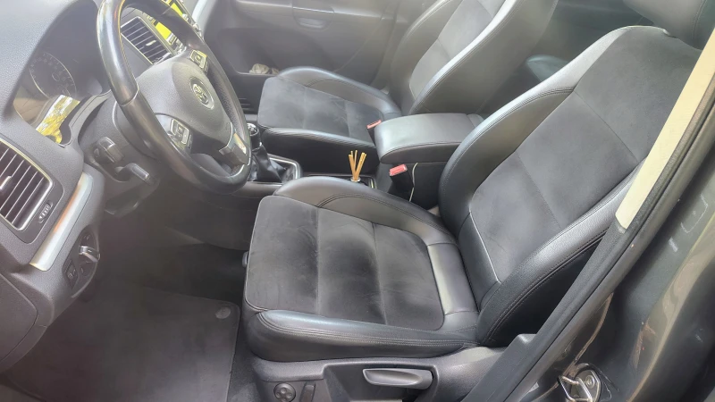 VW Sharan 2000tdi 140, снимка 8 - Автомобили и джипове - 52580302