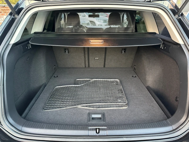 VW Golf 2.0TDI Highline, снимка 5 - Автомобили и джипове - 52211790