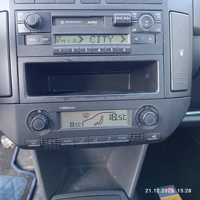 VW Polo, снимка 6 - Автомобили и джипове - 52918609