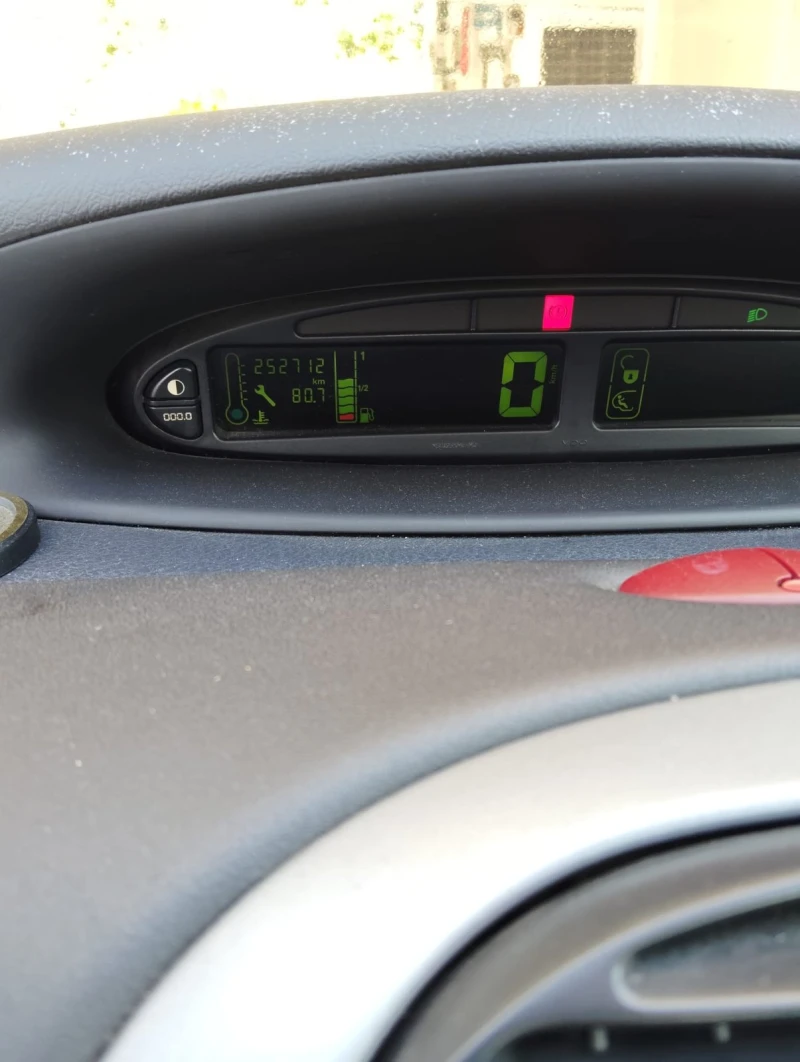 Citroen Xsara picasso, снимка 5 - Автомобили и джипове - 53061473