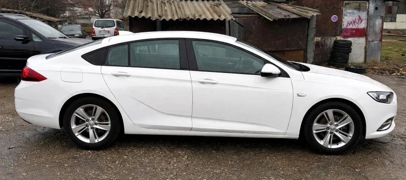 Opel Insignia 2018г.Grand Sport 1.6 CDTI DPF Selective, снимка 3 - Автомобили и джипове - 53527457